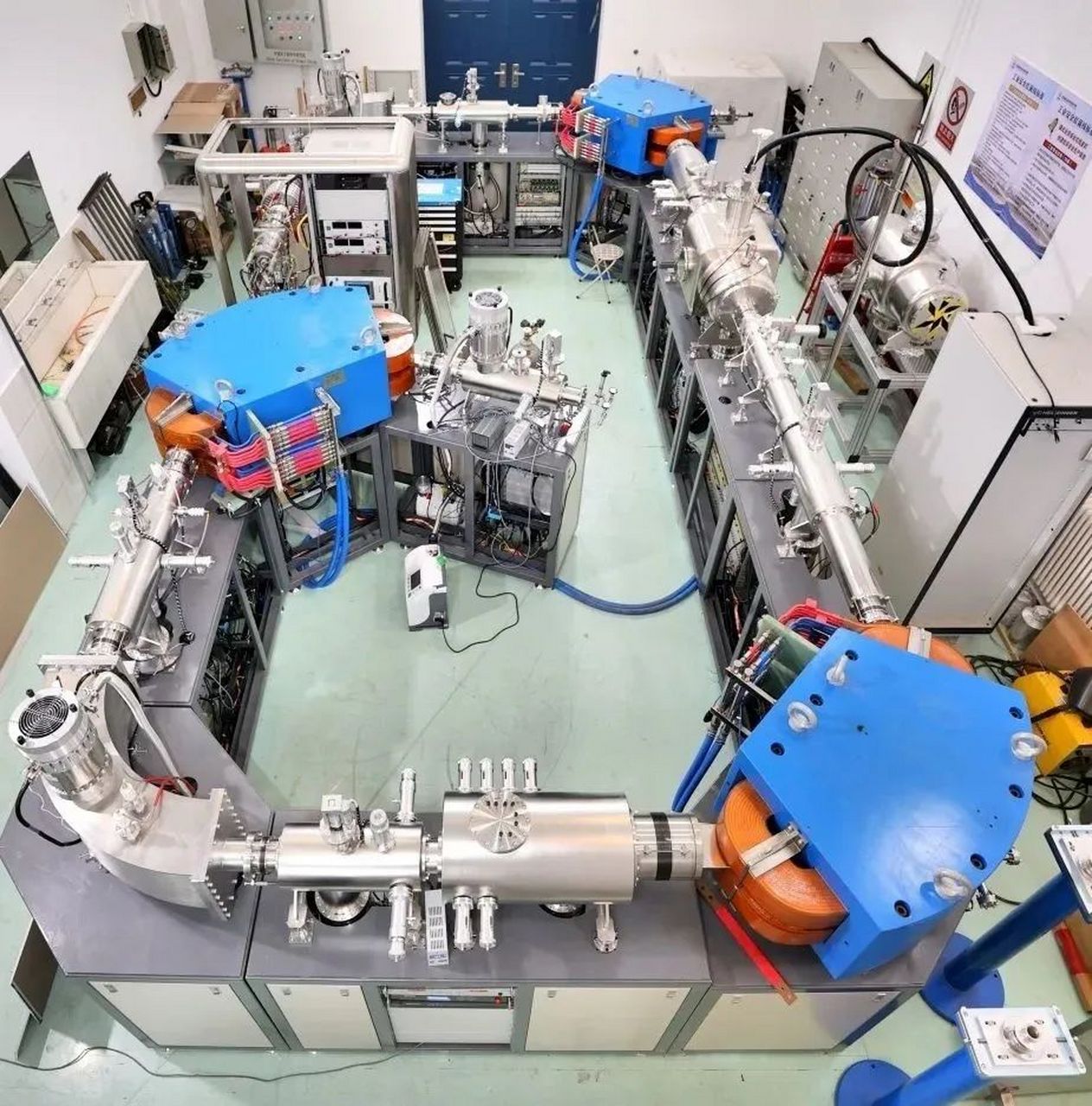 廣東“產(chǎn)業(yè)+科技”的硬核實(shí)力 數(shù)控機(jī)床銷售揭示高質(zhì)量發(fā)展密碼